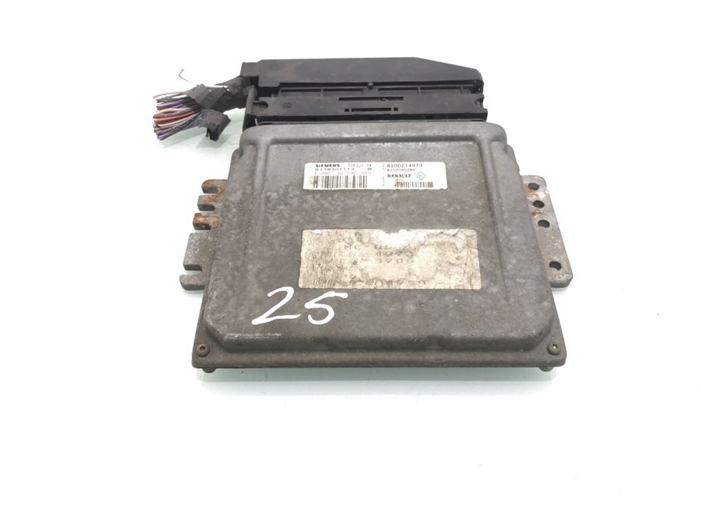 Блок управления двигателем бу для Renault Clio 3 1.2 i, 2010 г. Блок управления двигателем бу для Renault Clio 3 1.2 i, 2010 г.
