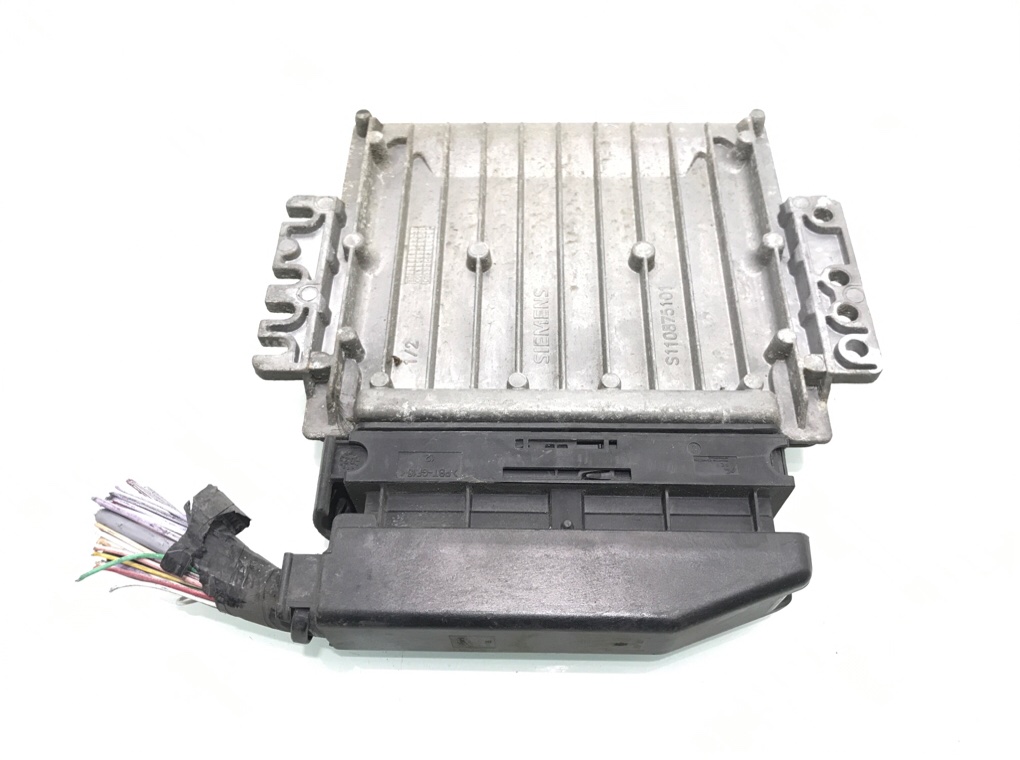 Блок управления двигателем бу для Renault Clio 3 1.2 i, 2010 г. Блок управления двигателем бу для Renault Clio 3 1.2 i, 2010 г.