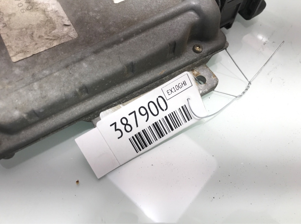 Блок управления двигателем бу для Renault Clio 3 1.2 i, 2010 г. Блок управления двигателем бу для Renault Clio 3 1.2 i, 2010 г.