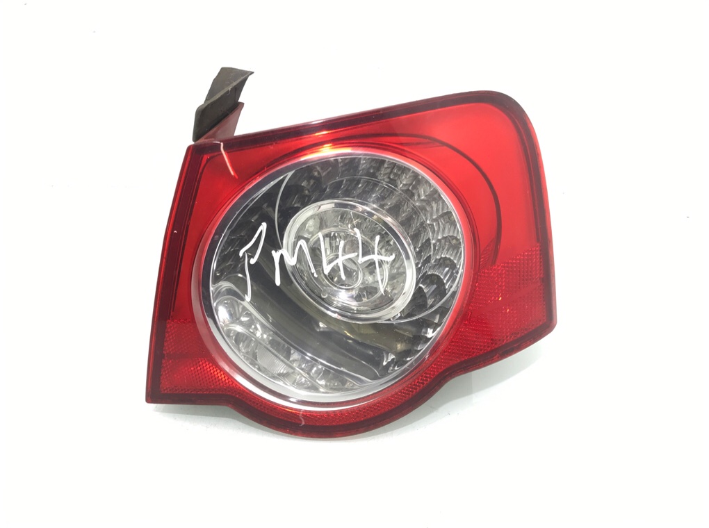 Фонарь задний правый бу для Volkswagen Passat B6 2.0 TDi, 2009 г.