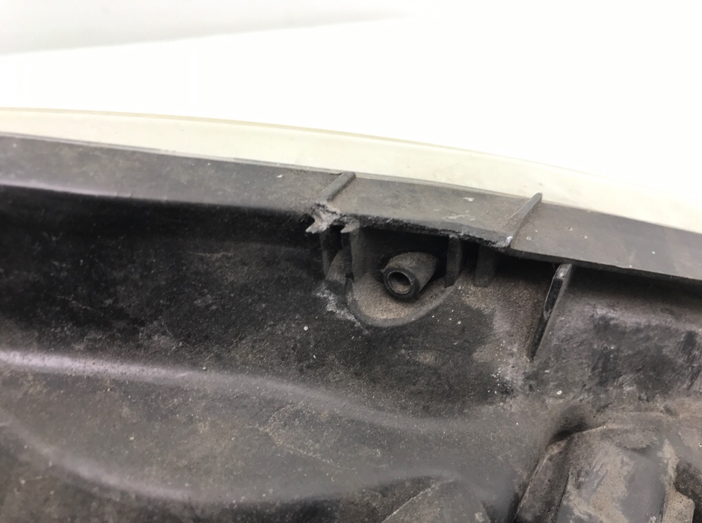 Фара левая бу для Volkswagen Polo 4 1.2 i,  2006 г.