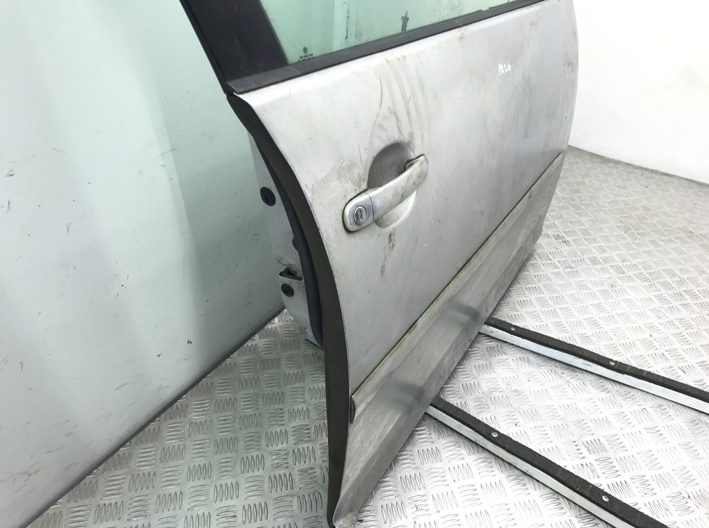 Дверь передняя правая бу для Volkswagen Golf 5 1.9 TDi,  2006 г.