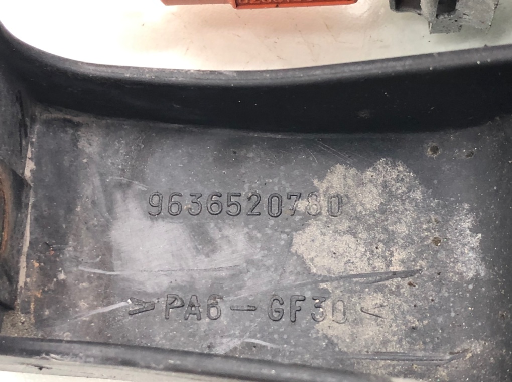 Топливная рампа бу для Peugeot 307  1.6 i,  2001 г.