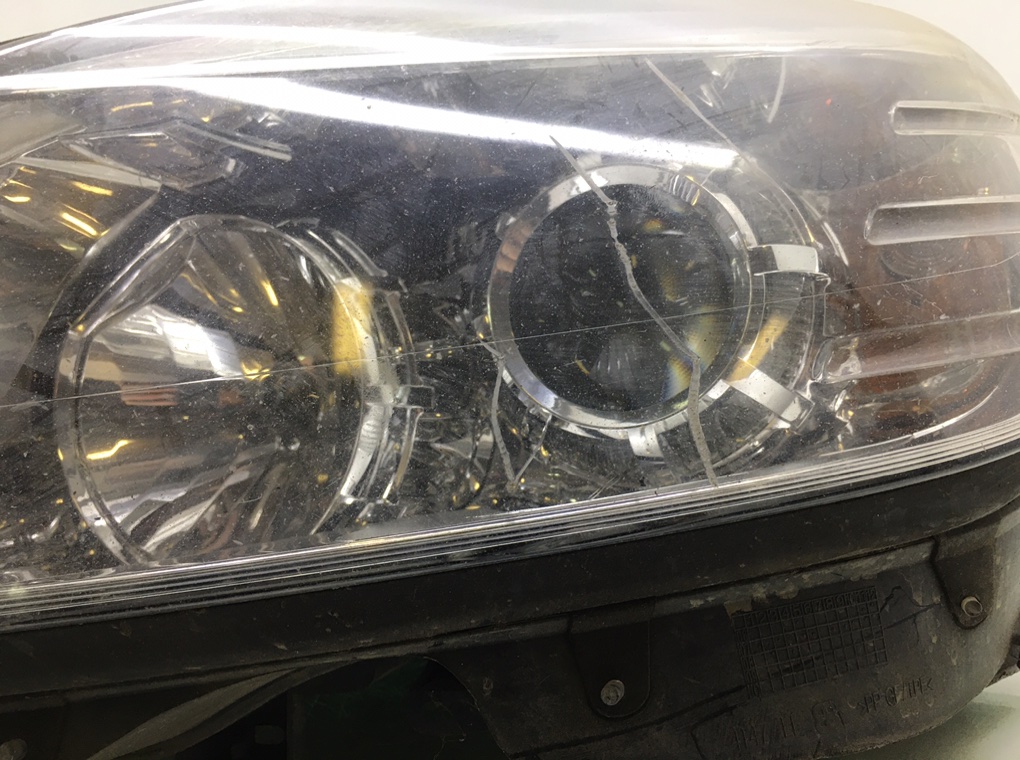 Фара левая бу для Mercedes C W204 2.2 CDi,  2008 г.