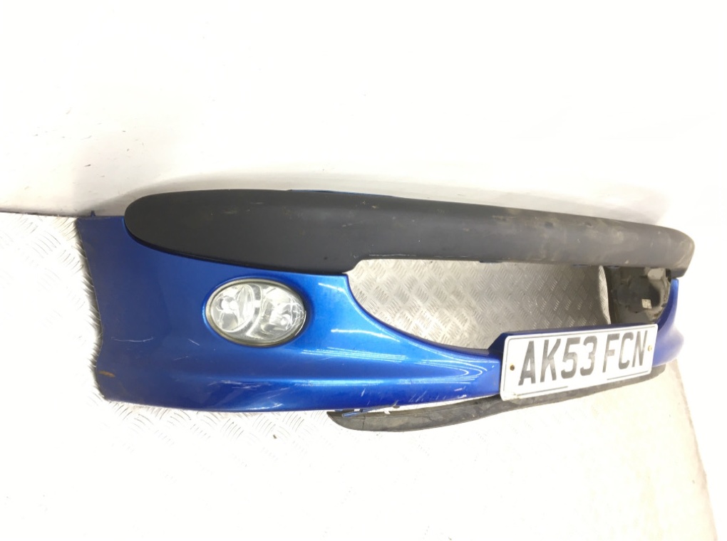 Бампер передний бу для Peugeot 206  1.1 i,  2003 г.