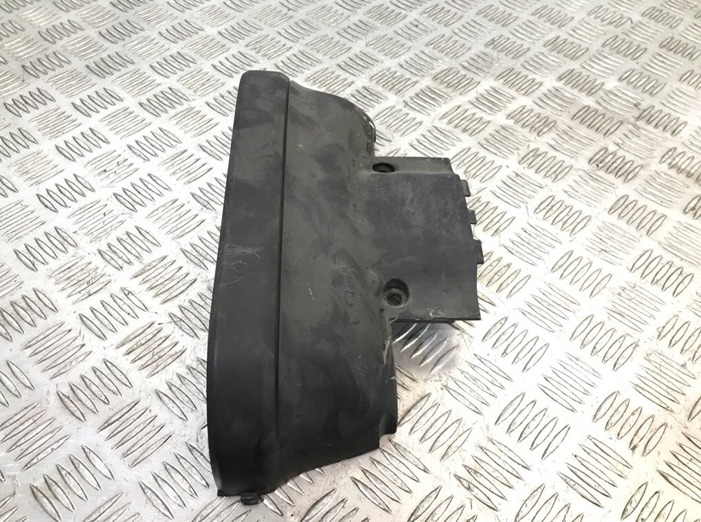 Декоративная крышка двигателя бу для Volvo V70  2.4 i,  2000 г.