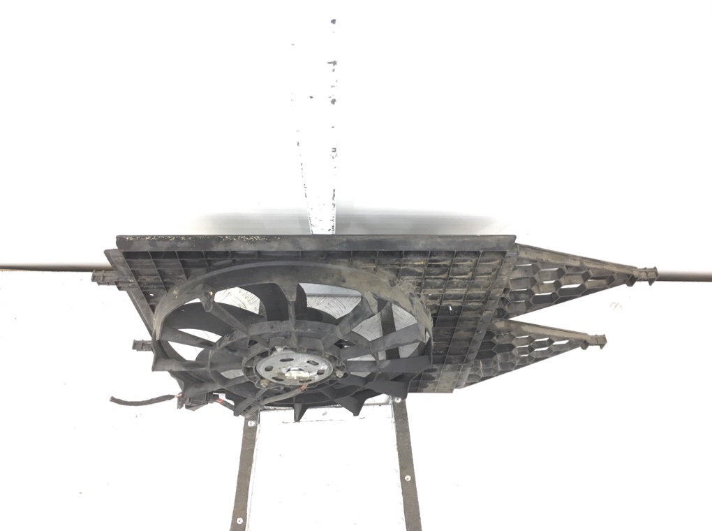 Вентилятор радиатора бу для Seat Ibiza 4 1.6 TDi, 2012 г. Вентилятор радиатора бу для Seat Ibiza 1.6 TDi, 2012 г.