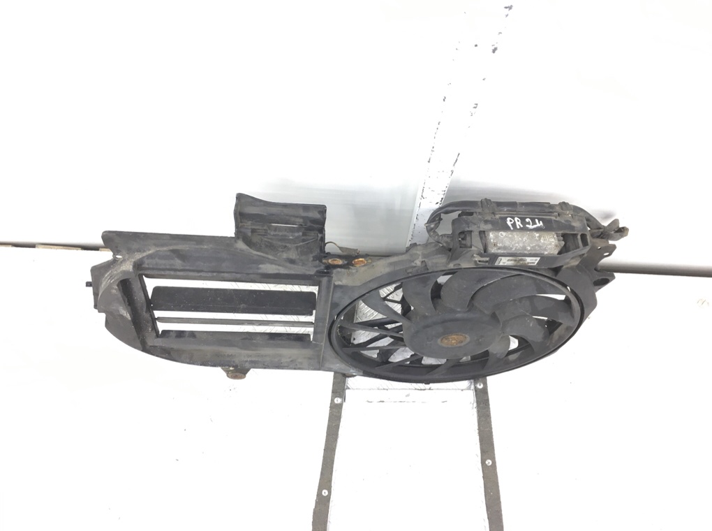 Вентилятор радиатора бу для Audi A4 B7 2.0 TDi,  2008 г.