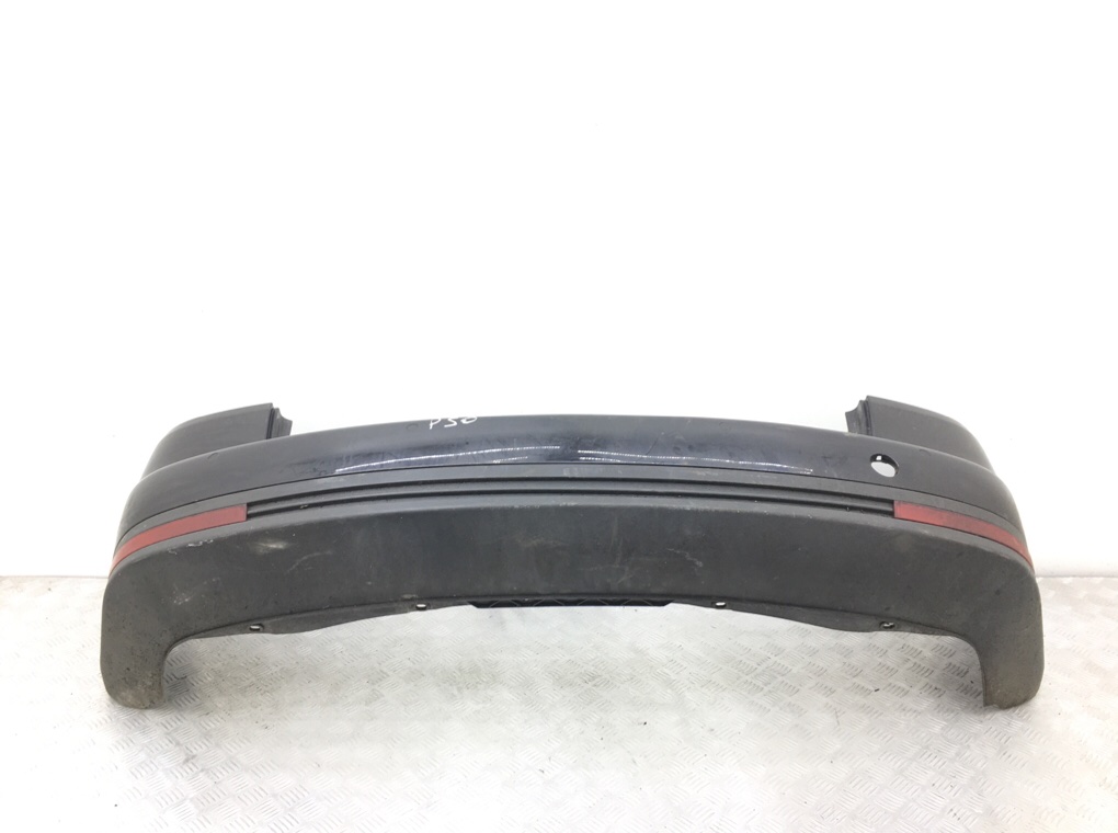 Бампер задний бу для Volkswagen Touran 2.0 TDi, 2007 г. Бампер задний бу для Volkswagen Touran 2.0 TDi, 2007 г.
