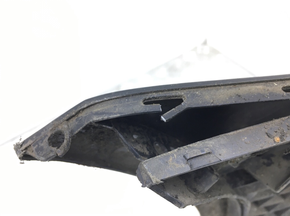 Бампер задний бу для Volkswagen Touran 2.0 TDi, 2007 г. Бампер задний бу для Volkswagen Touran 2.0 TDi, 2007 г.