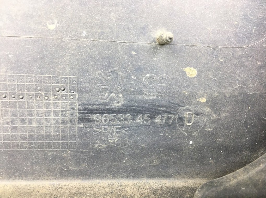 Бампер передний бу для Peugeot 307  1.6 HDi,  2006 г.