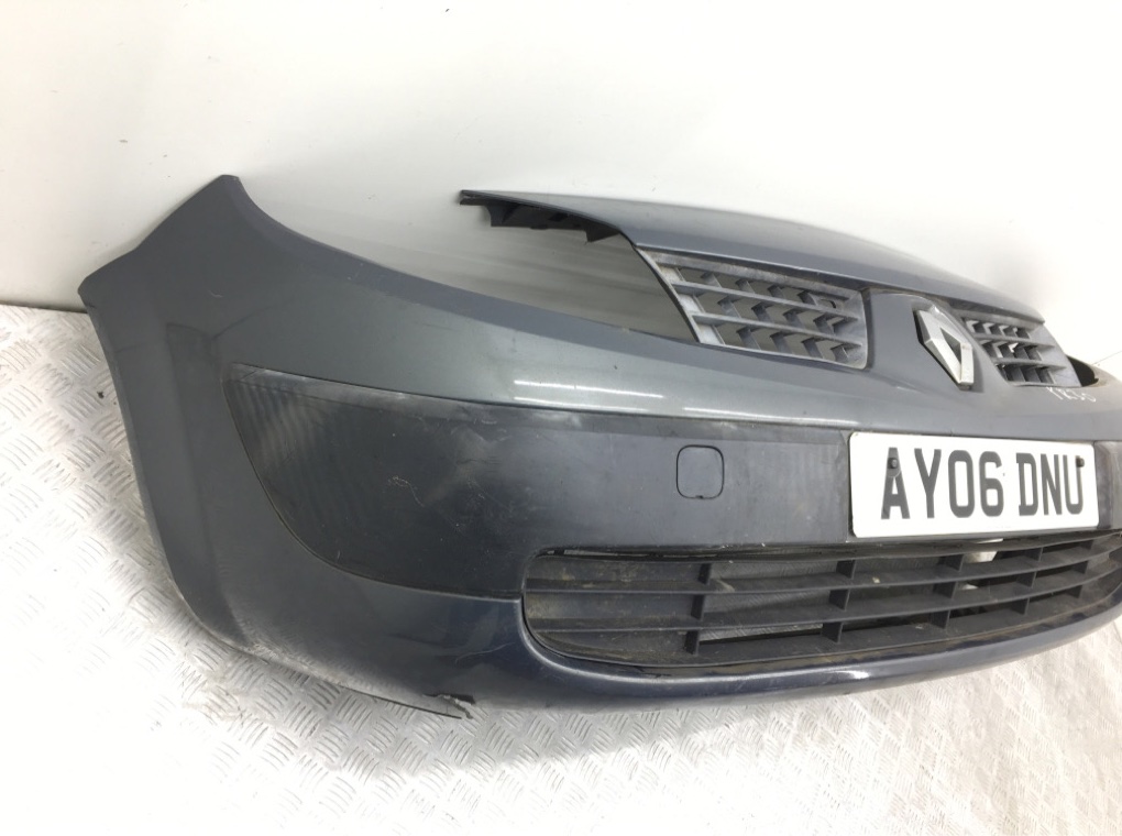 Бампер передний бу для Renault Scenic  1.5 DCi,  2006 г.