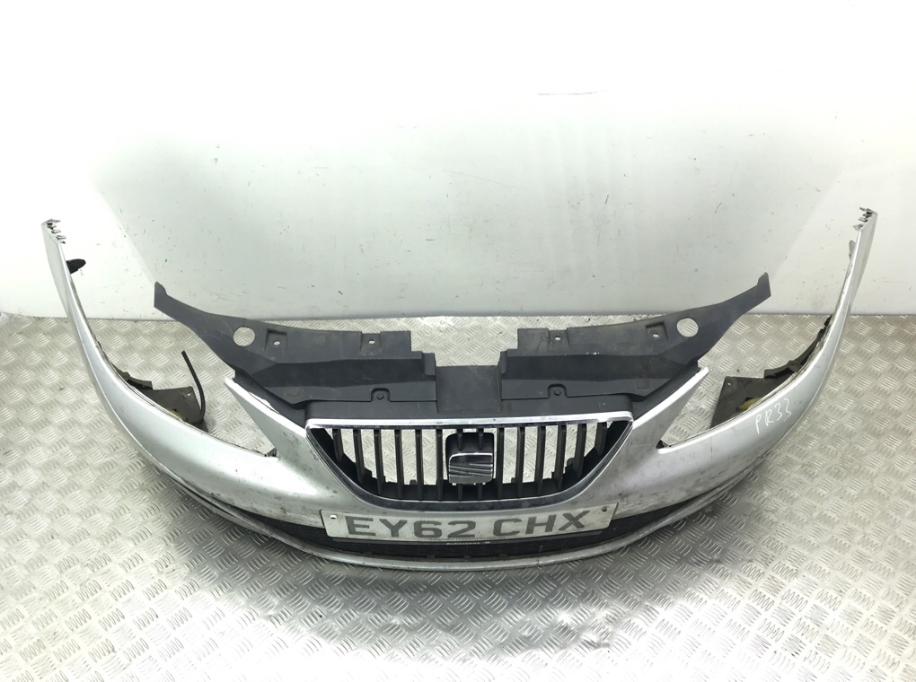 Бампер передний бу для Seat Ibiza  1.6 TDi,  2012 г.