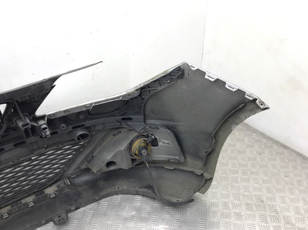 Бампер передний бу для Seat Ibiza  1.6 TDi,  2012 г.
