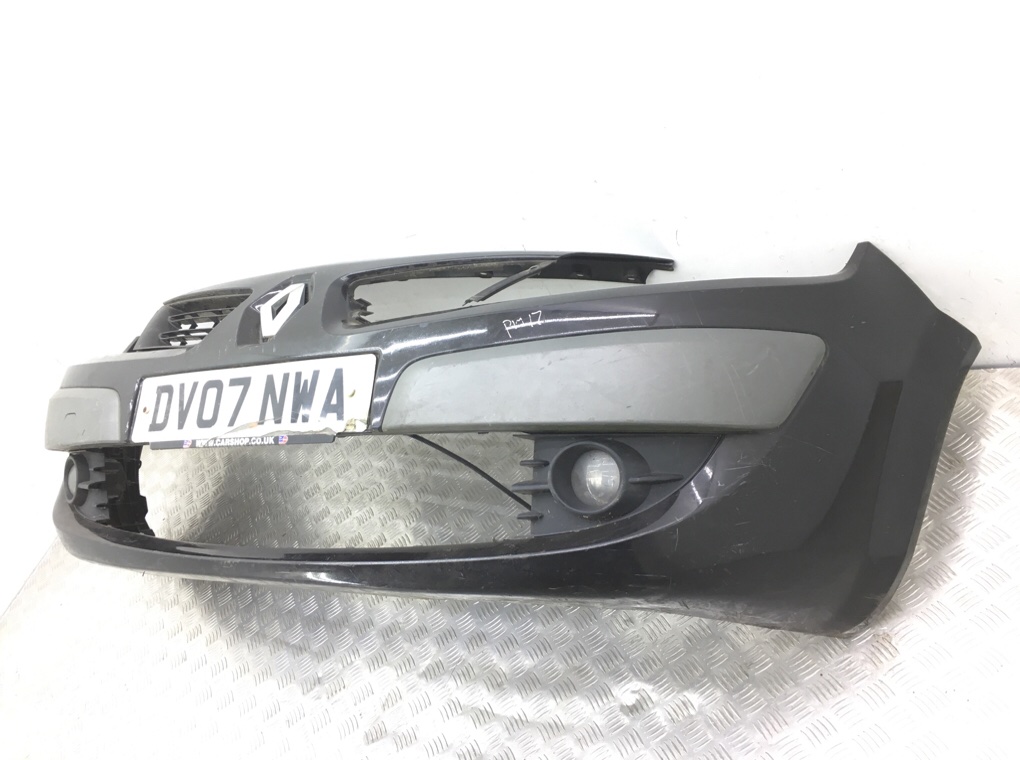Бампер передний бу для Renault Scenic  1.6 i,  2007 г.