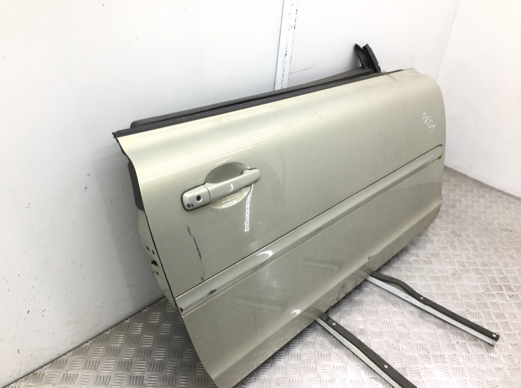 Дверь передняя правая бу для Volvo C70  2.4 i,  2006 г.