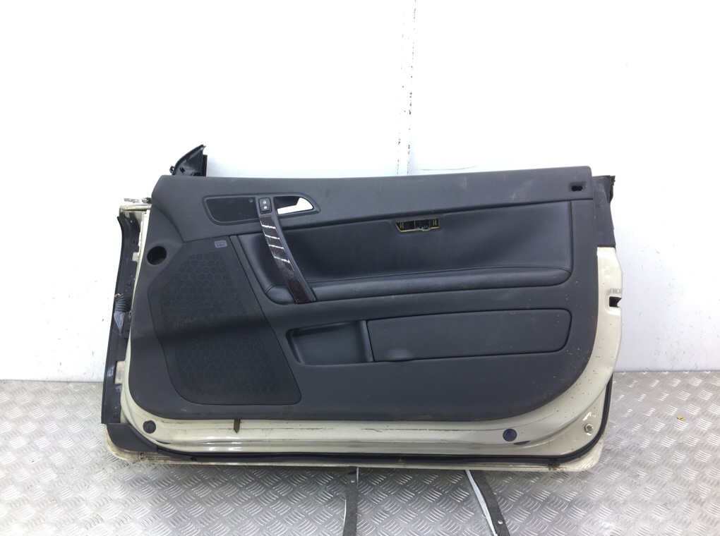 Дверь передняя правая бу для Volvo C70  2.4 i,  2006 г.