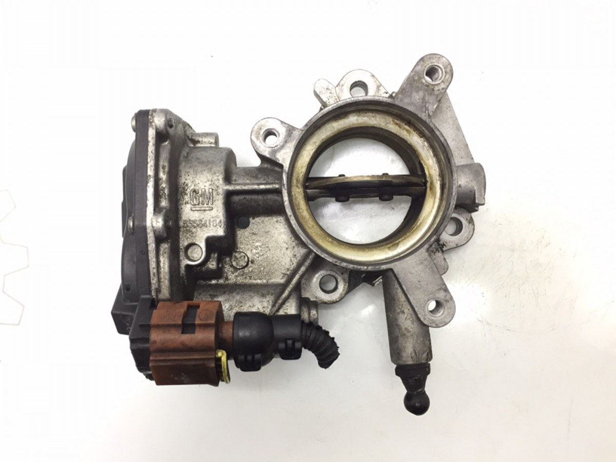 Заслонка дроссельная бу для Opel Insignia 2.0 CDTi, 2009 г.