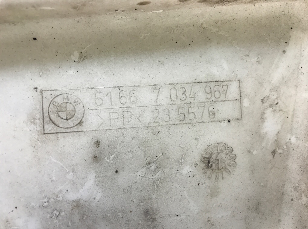 Бачок омывателя бу для BMW 5 E60/E61 3.0 TD,  2006 г.