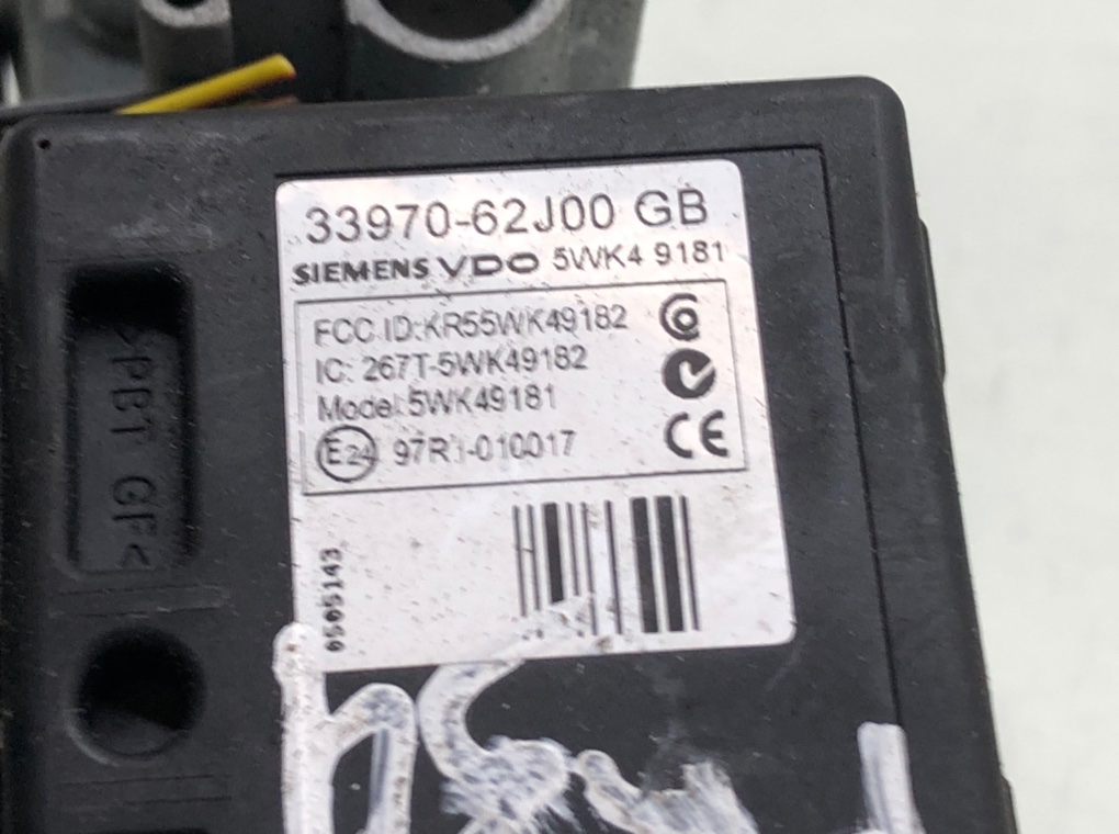 Замок зажигания бу для Suzuki Swift 1.3 i, 2006 г. Замок зажигания бу для Suzuki Swift 1.3 i, 2006 г.