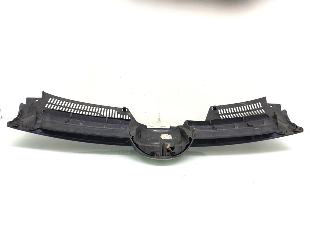 Решетка радиатора бу для Volkswagen Golf 5 1.9 TDi,  2005 г.