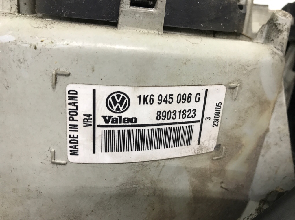 Фонарь задний правый бу для Volkswagen Golf 5 2.0 TDi,  2005 г.