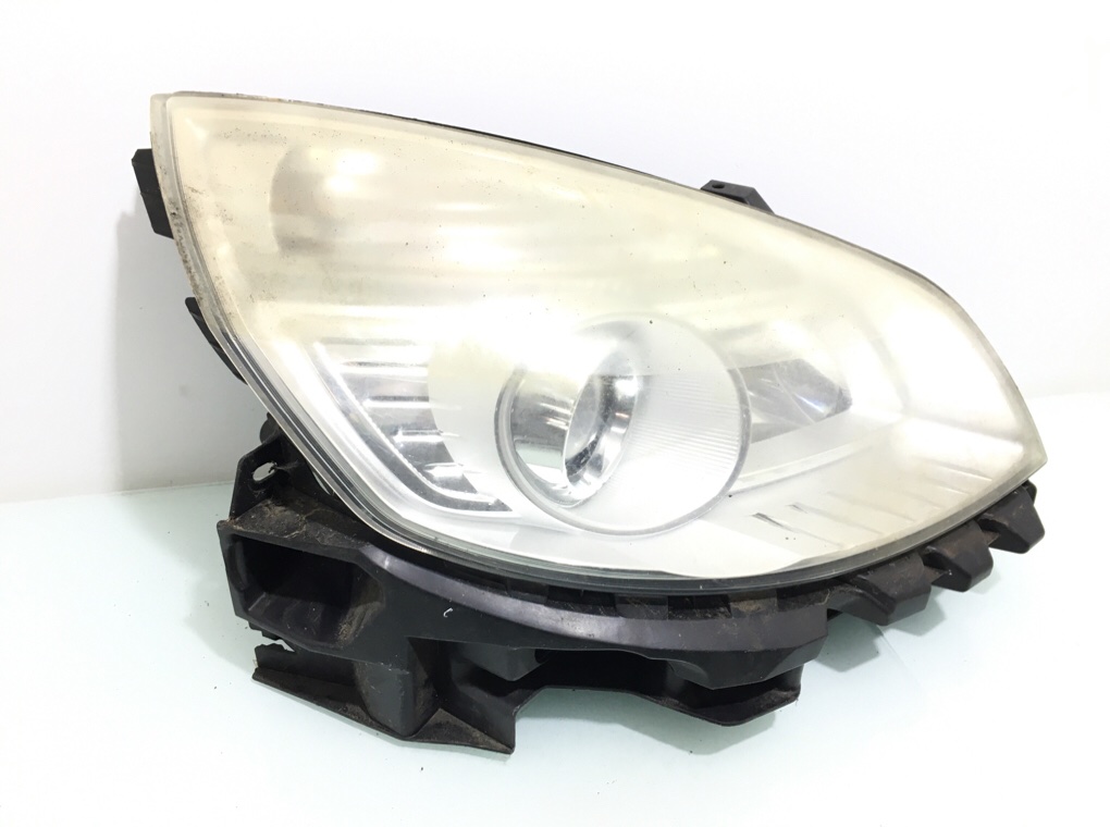 Фара правая бу для Renault Scenic  1.6 i,  2007 г.