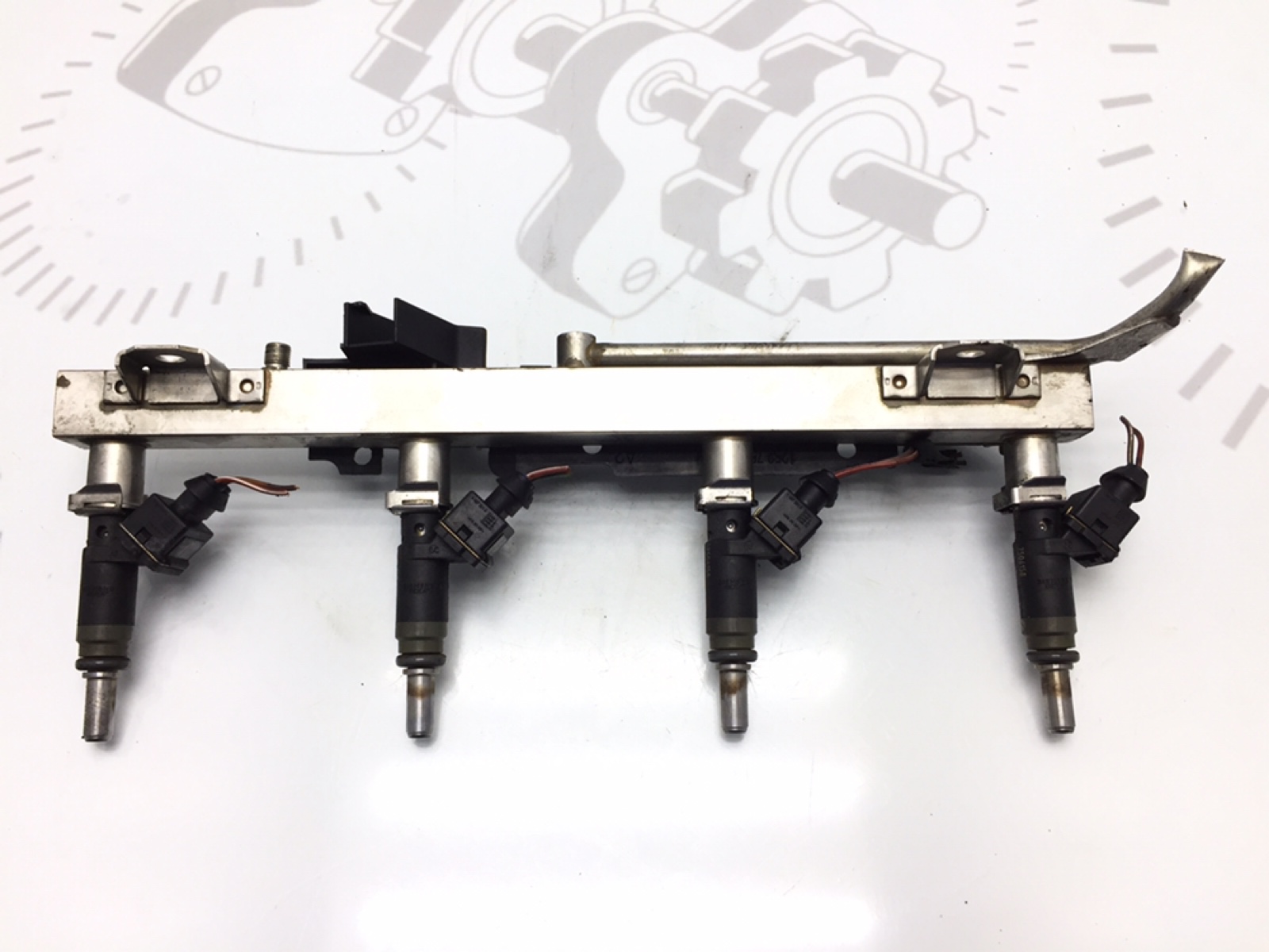 Топливная рампа бу для BMW 3 E90/E91/E92/E93 2.0 i, 2005 г.