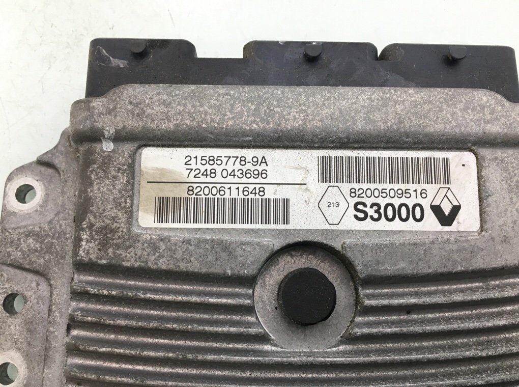 Блок управления двигателем бу для Renault Scenic  1.6 i,  2007 г.
