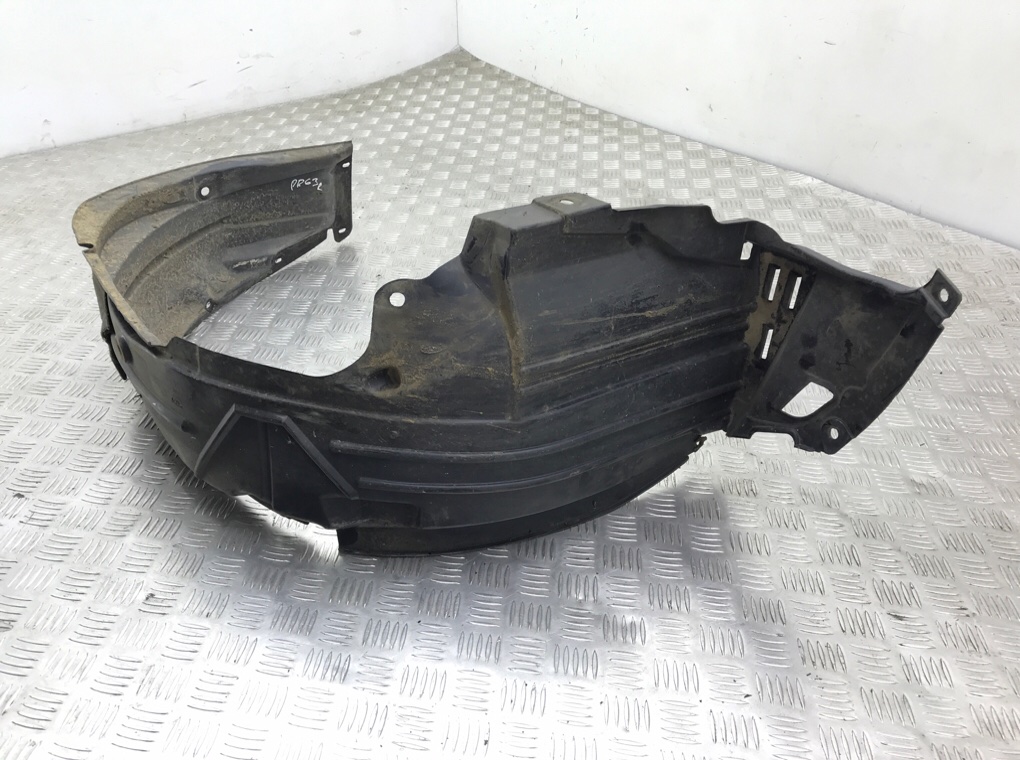 Защита арок передняя правая (подкрылок) бу для Honda CR-V  2.0 i,  2005 г.