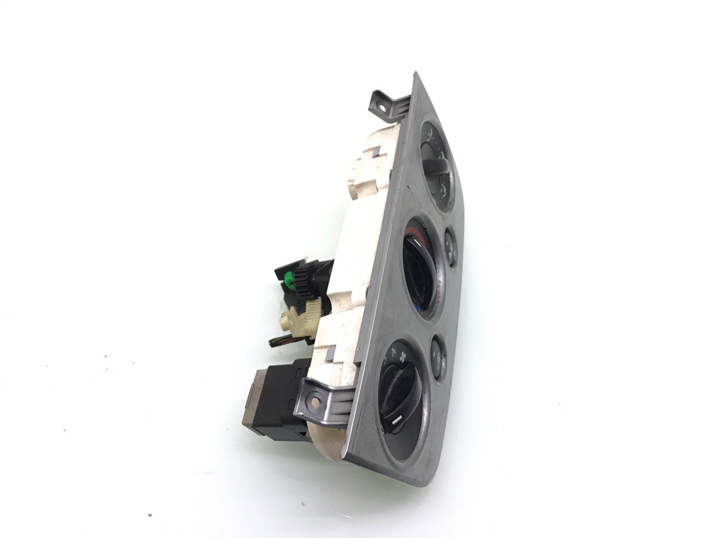 Блок управления печки/климат-контроля бу для Ford Fiesta 5 1.6 TDCi, 2008 г. Блок управления печки/климат-контроля бу для Ford Fiesta 5 1.6 TDCi, 2008 г.