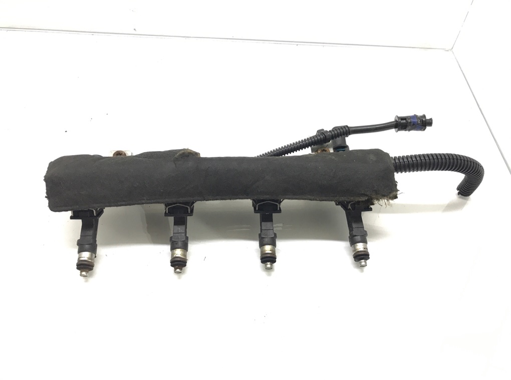 Топливная рампа бу для Opel Corsa D 1.2 i,  2009 г.