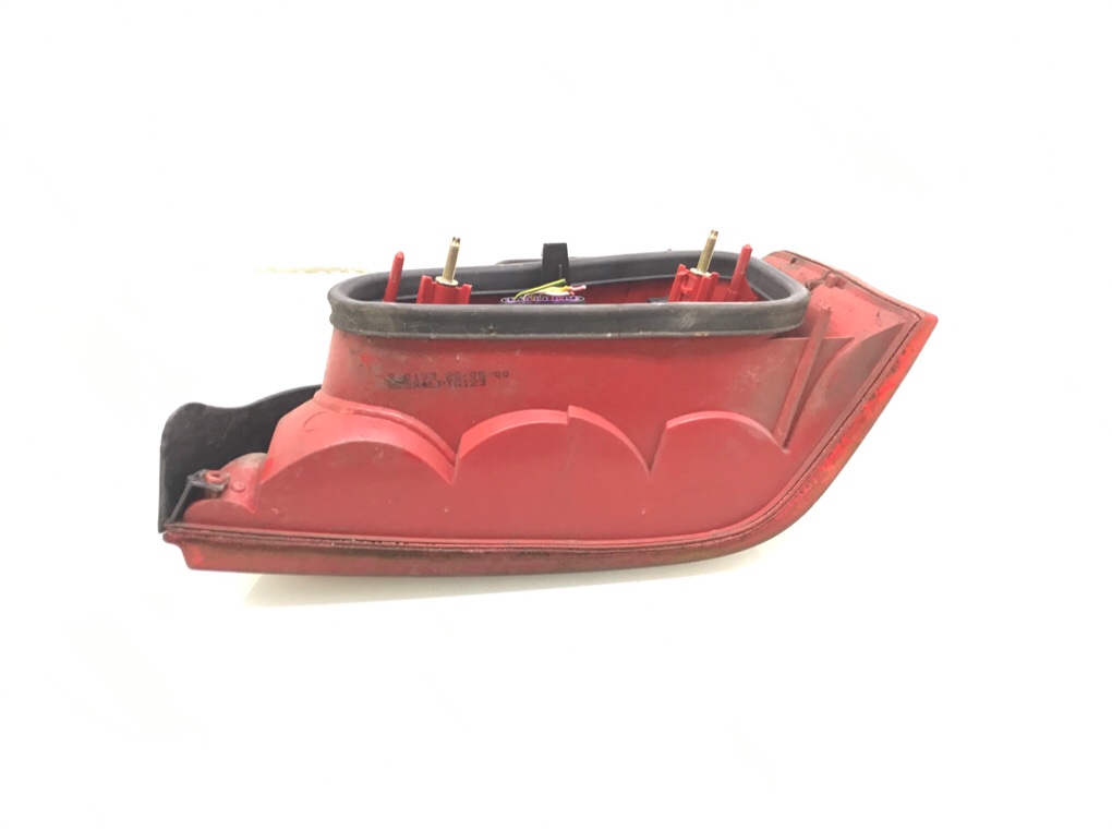 Фонарь задний левый бу для Peugeot 106  1.1 i,  2000 г.