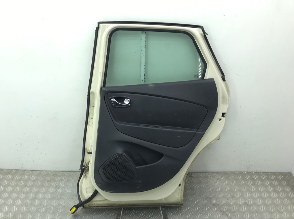Дверь задняя правая бу для Renault Captur  1.5 DCi,  2014 г.