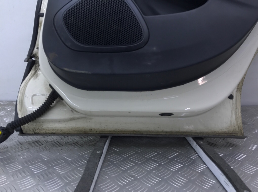 Дверь задняя правая бу для Renault Captur  1.5 DCi,  2014 г.