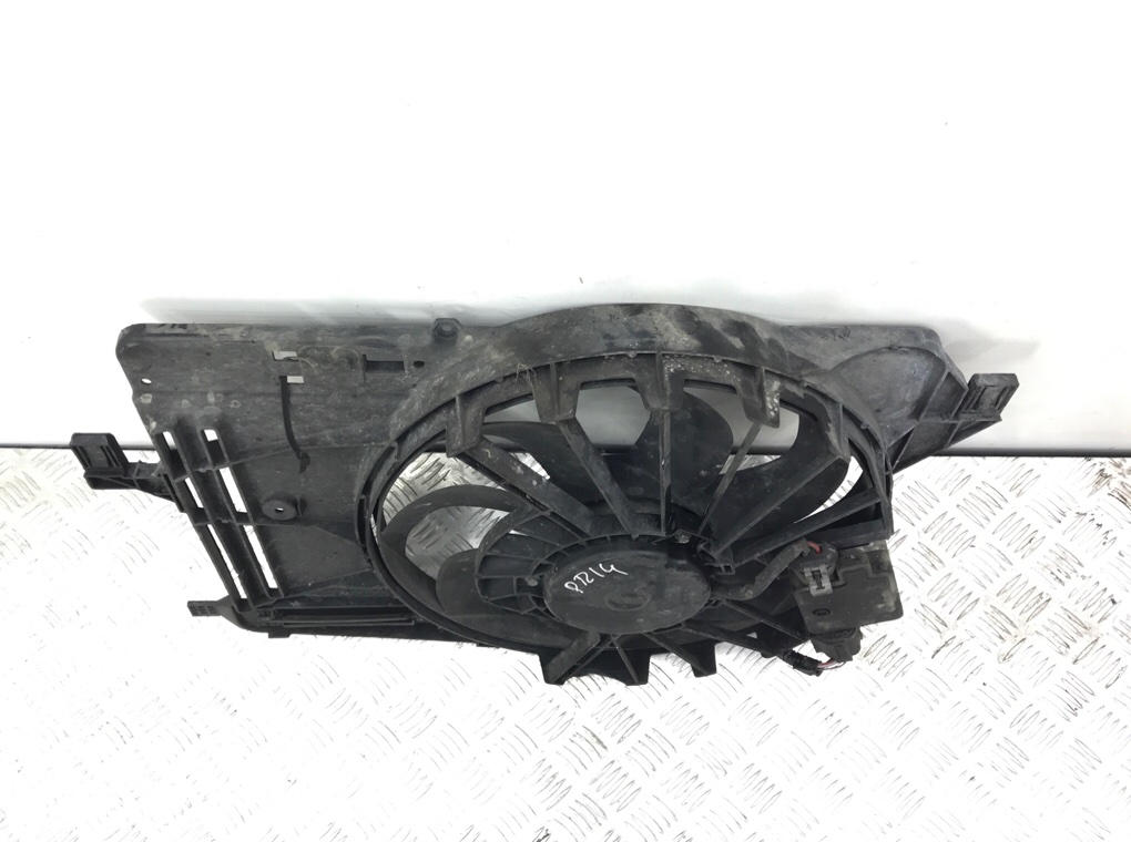 Вентилятор радиатора бу для Ford Focus 3 1.6 TDCi,  2014 г.