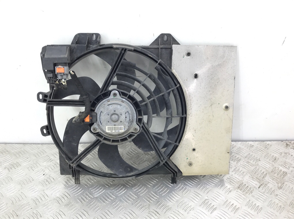 Вентилятор радиатора бу для Citroen C3 2 1.6 HDi, 2011 г.