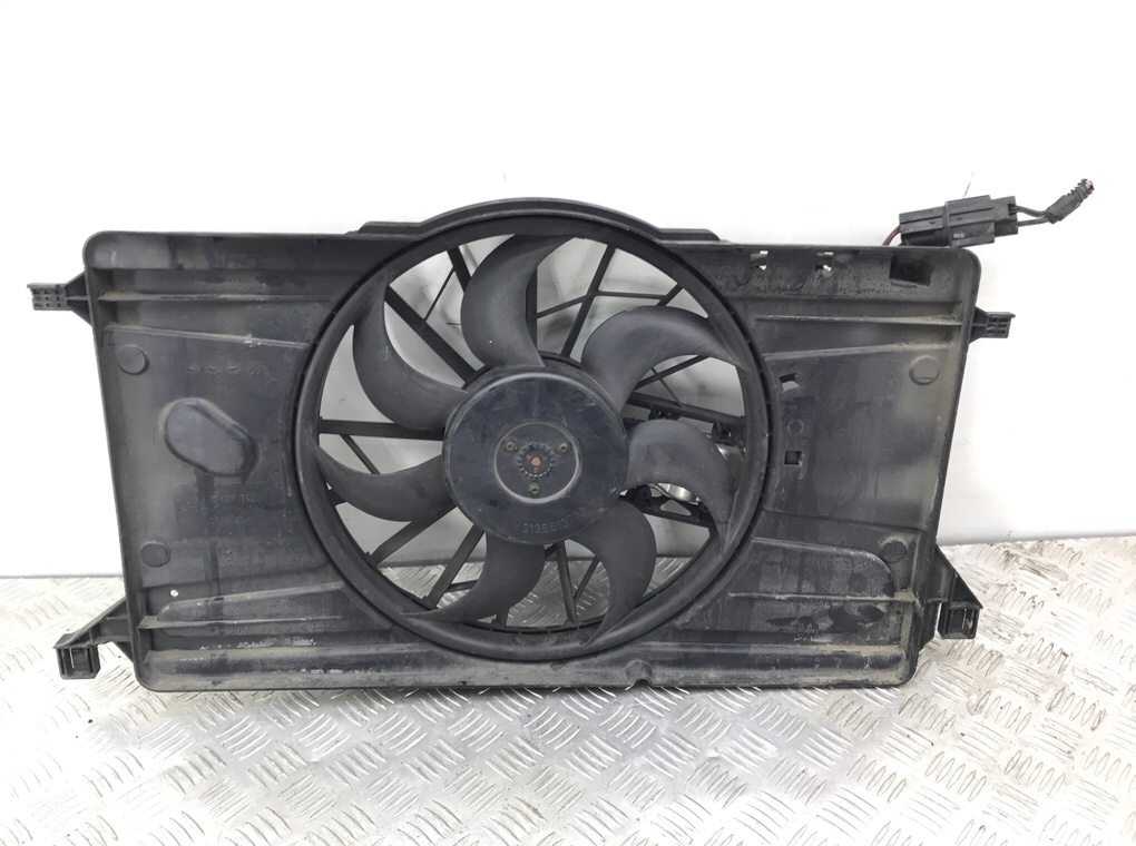 Вентилятор радиатора бу для Ford Focus 2 2.0 TDCi,  2008 г.