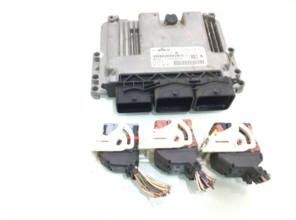Блок управления двигателем бу для Citroen C3 2 1.6 HDi, 2011 г.