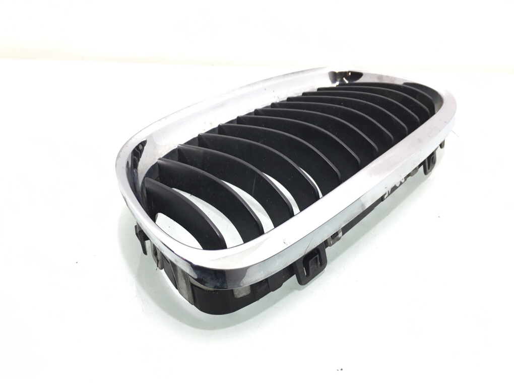 Решетка радиатора бу для BMW 3 E90/E91/E92/E93 2.0 TD,  2011 г.