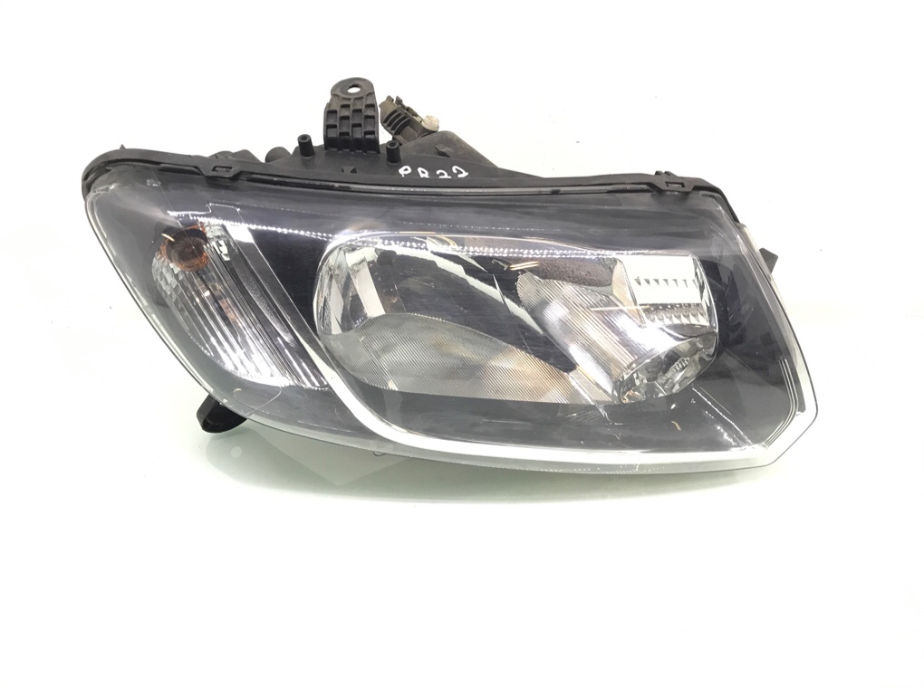 Фара правая бу для Dacia Sandero 0.9 TCE, 2016 г.