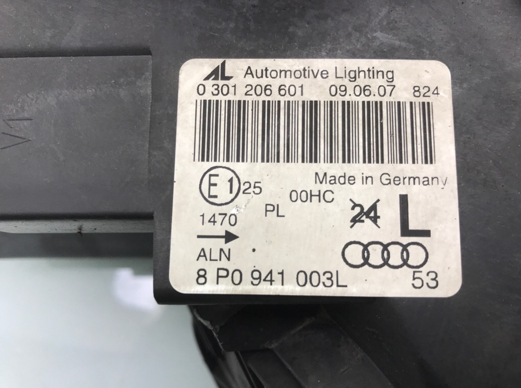 Фара левая бу для Audi A3 8P 2.0 TDi,  2007 г.