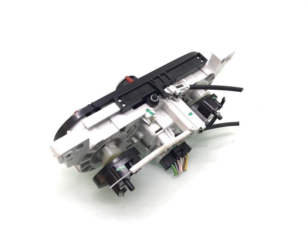 Блок управления печки/климат-контроля бу для Dacia Sandero 0.9 TCE, 2016 г. Блок управления печки/климат-контроля бу для Dacia Sandero 0.9 TCE, 2016 г.