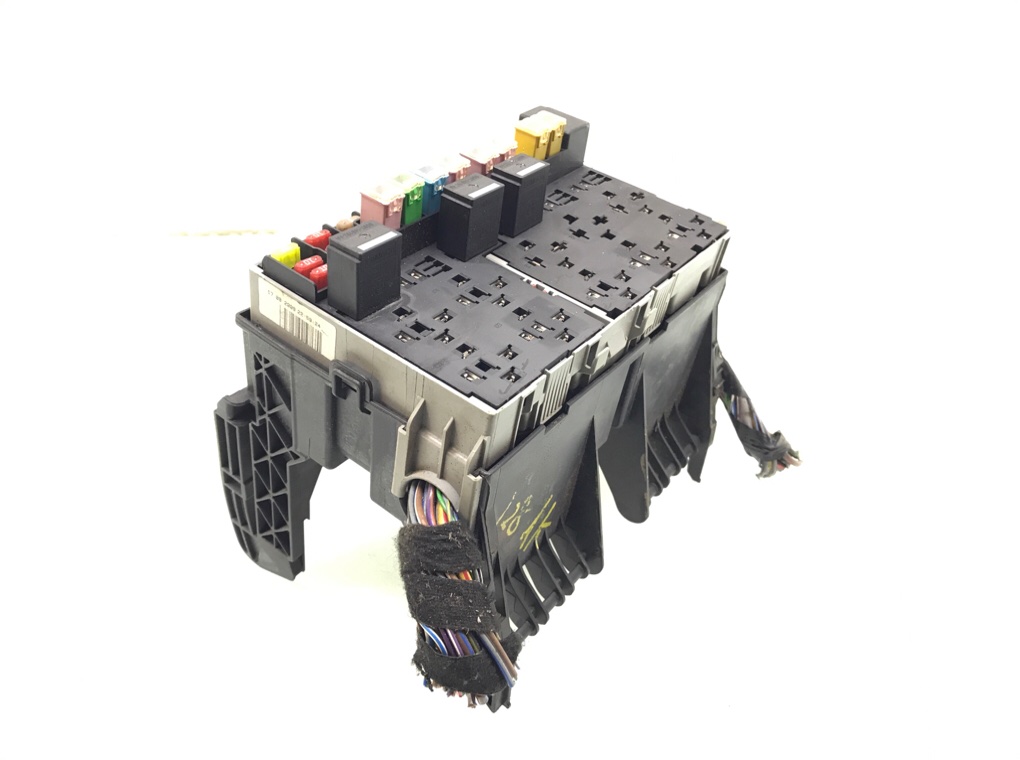 Блок предохранителей бу для Ford Transit 2.2 TDCi, 2009 г. Блок предохранителей бу для Ford Transit 2.2 TDCi, 2009 г.