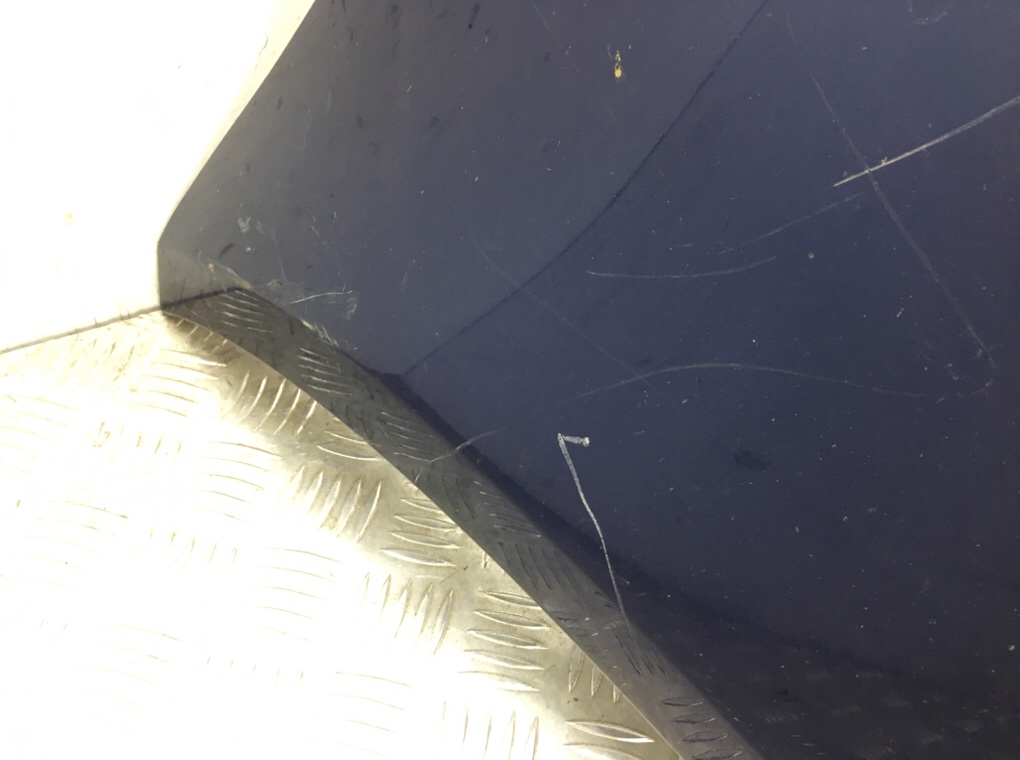 Бампер передний бу для Volkswagen Golf 5 1.9 TDi, 2005 г. Бампер передний бу для Volkswagen Golf 5 1.9 TDi, 2005 г.