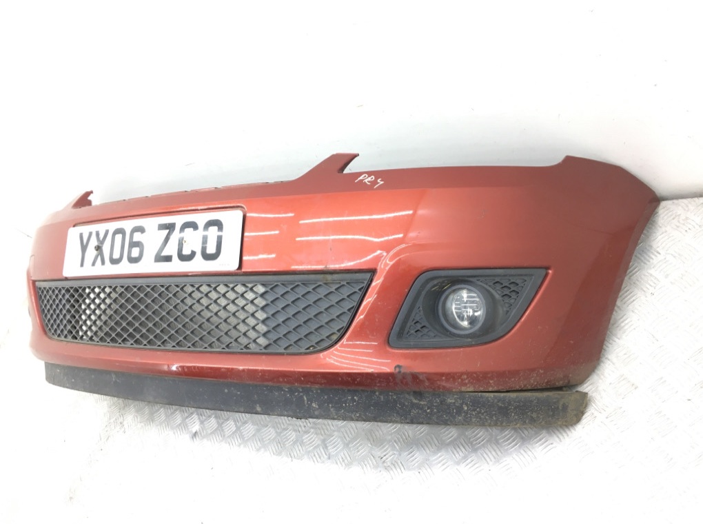 Бампер передний бу для Ford Fiesta 5 1.3 i,  2006 г.