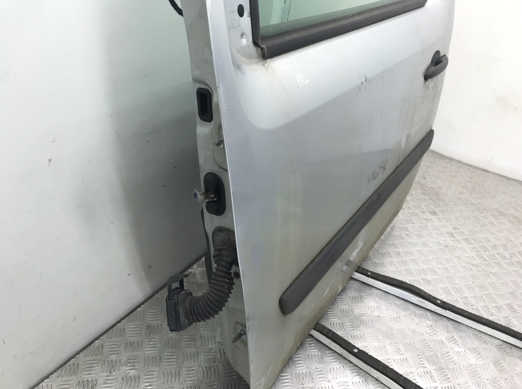 Дверь передняя левая бу для Renault Kangoo 2 1.5 DCi,  2011 г.