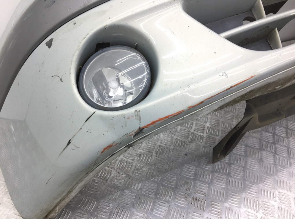 Бампер передний бу для Renault Scenic  1.6 i,  2002 г.
