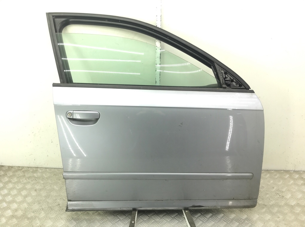 Дверь передняя правая бу для Audi A4 B7 2.0 TDi, 2007 г.