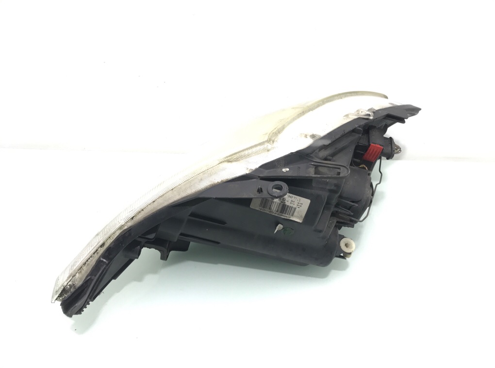 Фара правая бу для Citroen C3  1.4 i,  2007 г.